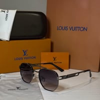 نظارة لويس فيتون باللون الفضي