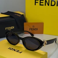 نظارة فندي Cat eye باللون الاسود