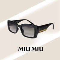نظارة ميو ميو باللون الاسود وعدسة مستطيلة