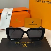 نظارة لويس فيتون باللون الاسود وذراع تايقر