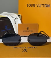 نظارة لويس فيتون بعدسة بيضاوية باللون الاسود