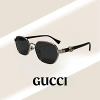 نظارة قوتشي باللون الفضي وذراع اسود بشعار GG ذهبي