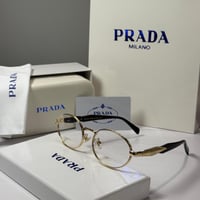 نظارة برادا بعدسة شفافه وذراع اسود وذهبي