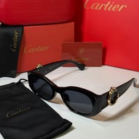نظارة كارتير باللون الاسود وشعار الفهد الذهبي