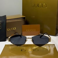 نظارة قوتشي باللون الذهبي وعدسه سداسية باللون الاس...