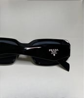 نظارة Pرادا سوداء