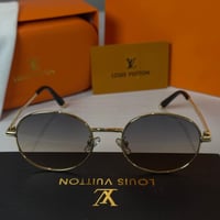 نظارة لويس فيتون باللون الذهبي بعدسة دائرية مدرجة