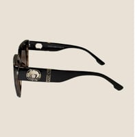 نظارة قوتشي باللون الاسود والتايقر على الإطار