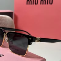 نظارة ميو ميو Square باللون الاسود