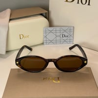 نظارة كرستن ديور بيضاوي باللون التايقر وعدسة بني