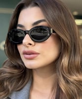 نظارة Sان لوران باللون الاسود بعدسة بيضاوية شعار ذ...