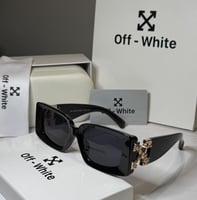 نظارة اوف وايت باللون الاسود والذهبي