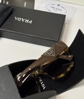 نظارة برادا باللون التايقر والبني بعدسة مربعة