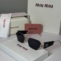 نظارة ميو ميو باللون الاسود والفضي