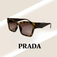 نظارة برادا باللون التايقر والبني بعدسة مربعة