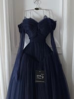 فستان تُل تيواني