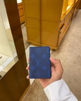 ابواك رجاليه لويس فيتون بالاسم