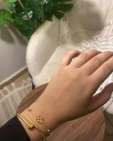 طقم اساور نسائية ماركة بتصميم جذاب وأنيق