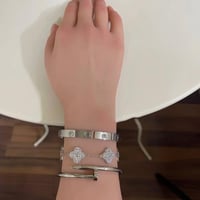 طقم اساور نسائيه ماركه - لمسة راقية لإطلالتك