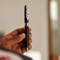 اقلام بالاسم يُصمم حسب الطلب