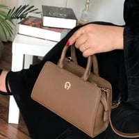 شناط نسائيه