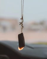 تعليقة سيارة بالاسم مع كسرة العود