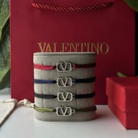 اساور فالنتينو رجاليه إصدار 2025