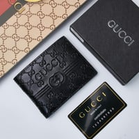 محافظ رجالية ماركة قوتشي