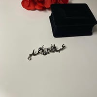 بروشات ناعمه بالاسم مع فص زركون