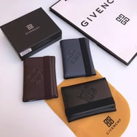 محافظ رجالية ماركة جيفنشي