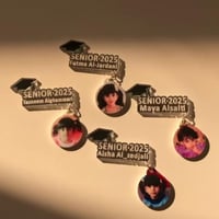 بروشات تخرج اكريلك بالاسم 2025