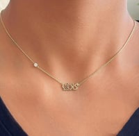 سلسال نسائي بالاسم مع فص زركون