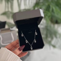 قلادة ميسيكا مع الملحقات