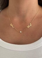 سلسال نسائي بتصميم اسمين مع فص زركون