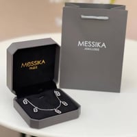 قلادة ميسيكا مع الملحقات