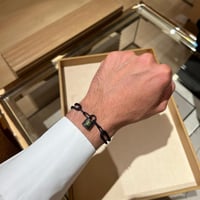 اسوارة رجالي ماركة لويس فيتون القُفل