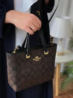 شنطة ماركة كوتش هاي كواليتي