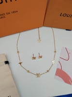 طقم لويس فيتون ذهبي