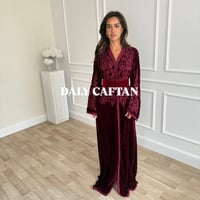 قفطان مخمل عنابي