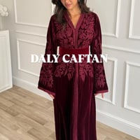 قفطان مخمل عنابي