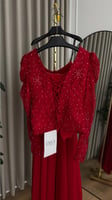 فستان أحمر ملكي مطرز فاخر
