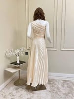 فستان كرنكل كسرات بتطريز يدوي على الخصر