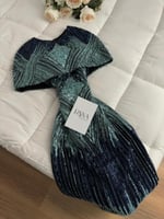 فستان يعكس فخامة المناسبات الكبرى