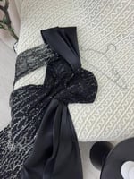 فستان سهره بذيل وكتف ميكادو