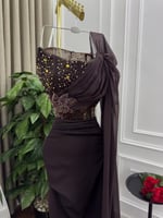 فستان بني مطرز