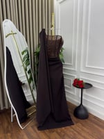 فستان بني مطرز