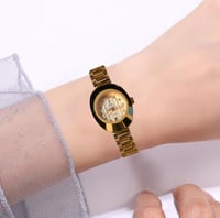 ساعة جوينر نسائي مديل الرادو JO-14216