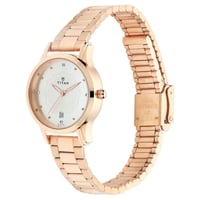 ساعة تيتان نسائي Silver Dial Metal Strap Watch 262...