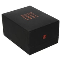 ساعة تيتان إيدج للرجال بمينا بيج وسوار جلدي تناظري