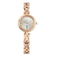 ساعة تيتان نسائي Titan Women Metal Karishma Analog...